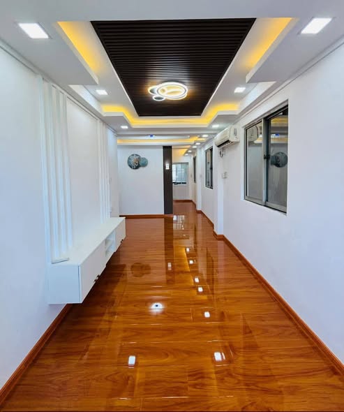 မြေကွက် ၊ ခြံ