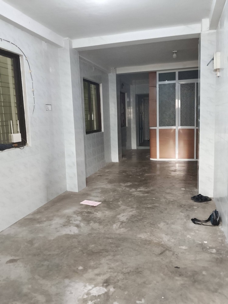 မြေကွက် ၊ ခြံ