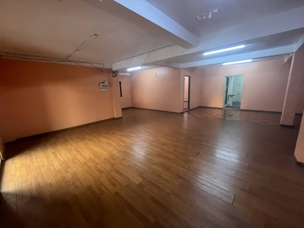 မြေကွက် ၊ ခြံ