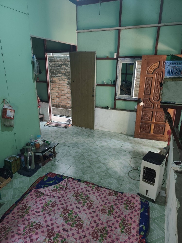 မြေကွက် ၊ ခြံ