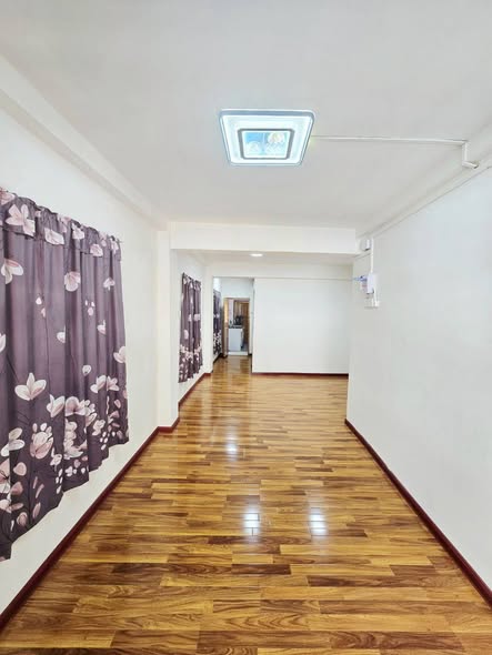 မြေကွက် ၊ ခြံ