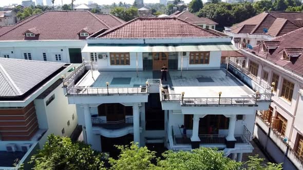 မြေကွက် ၊ ခြံ