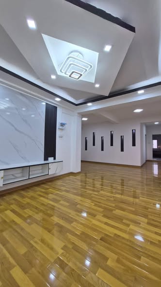 မြေကွက် ၊ ခြံ