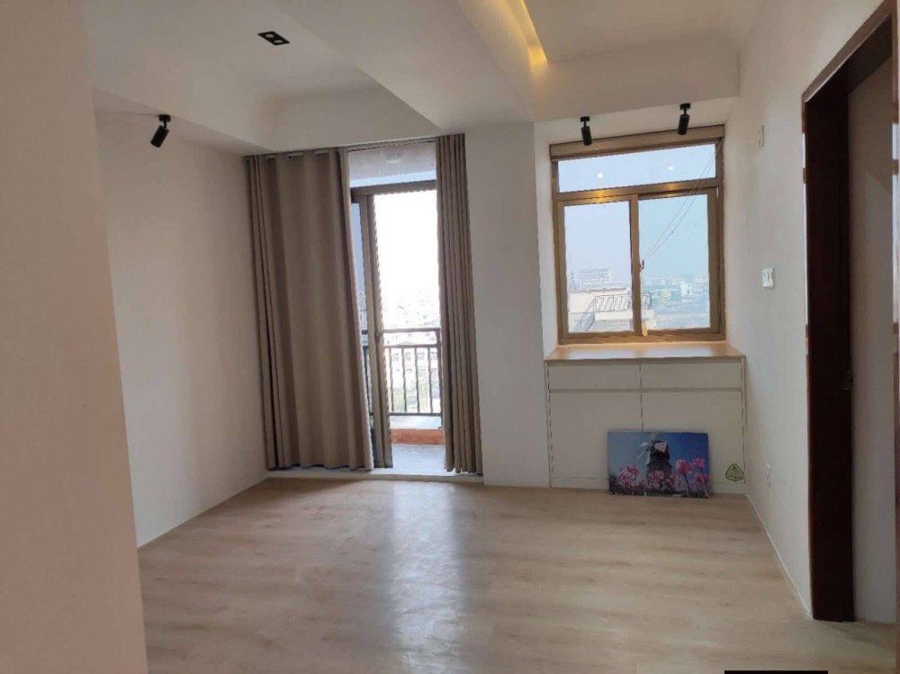 မြေကွက် ၊ ခြံ