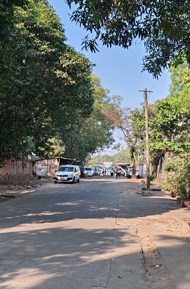 မြေကွက် ၊ ခြံ