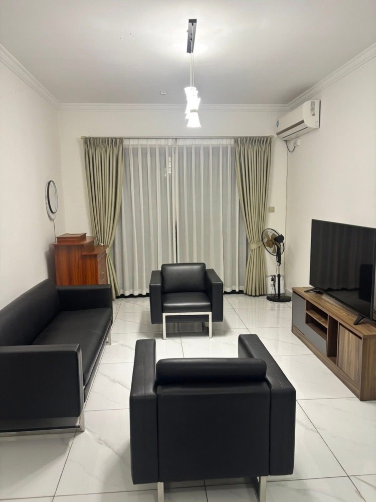 မြေကွက် ၊ ခြံ