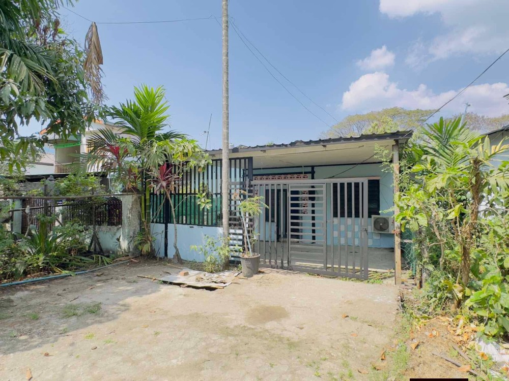 မြေကွက် ၊ ခြံ