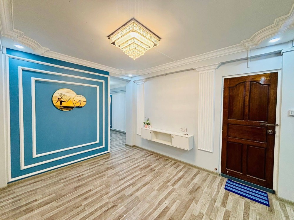 မြေကွက် ၊ ခြံ