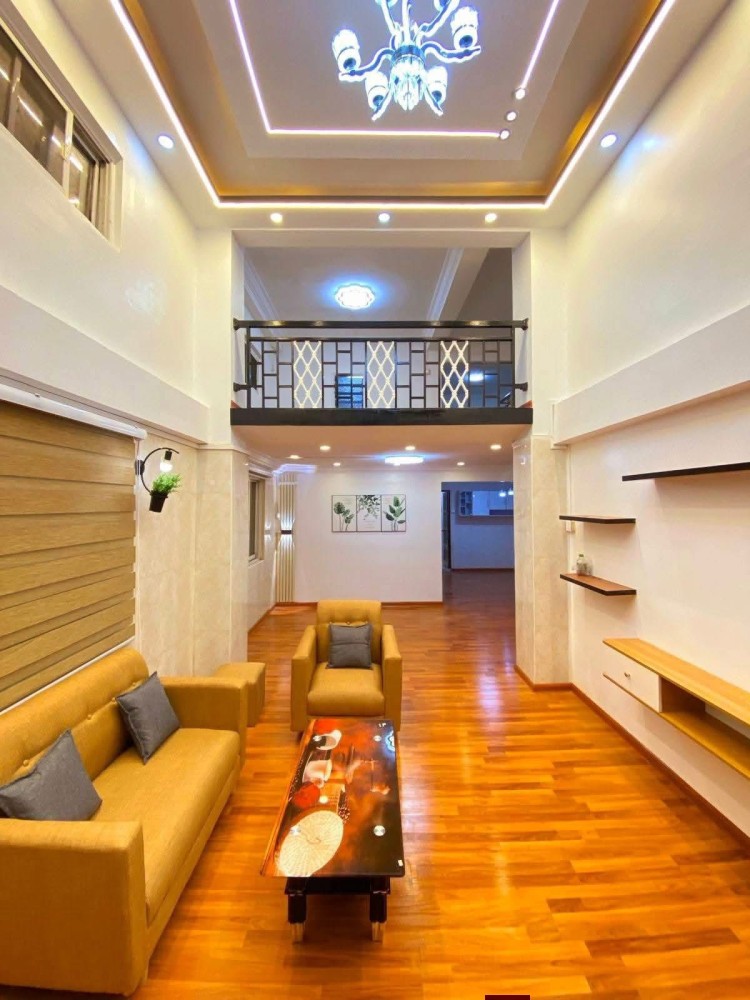 မြေကွက် ၊ ခြံ