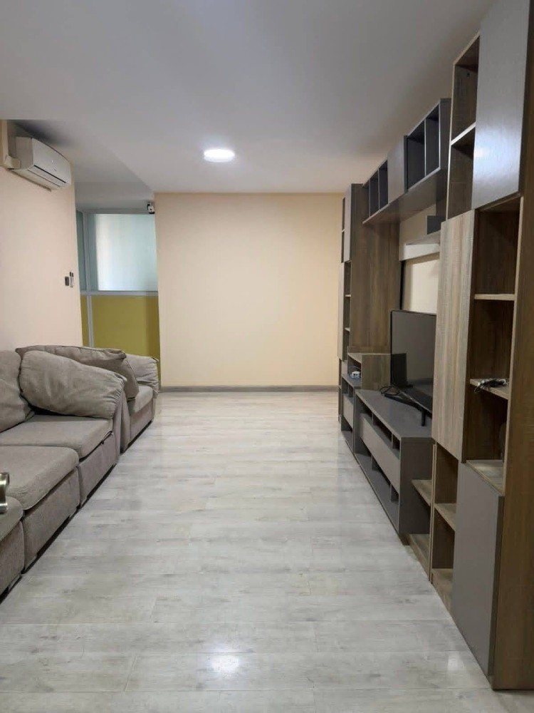 မြေကွက် ၊ ခြံ