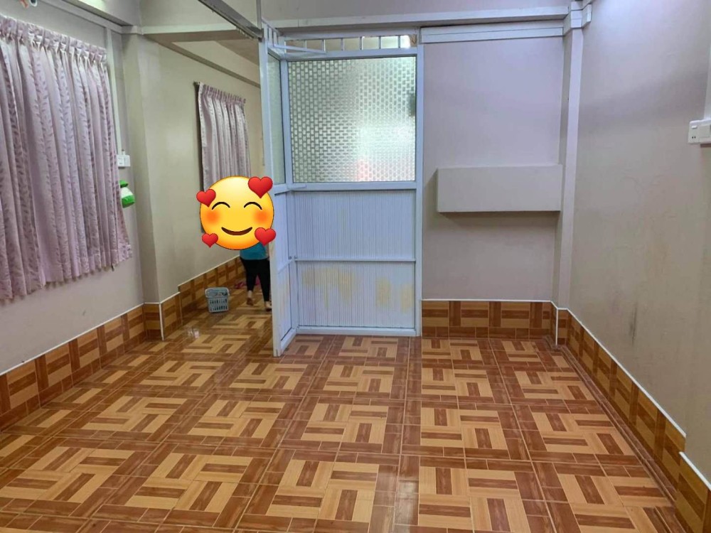 မြေကွက် ၊ ခြံ