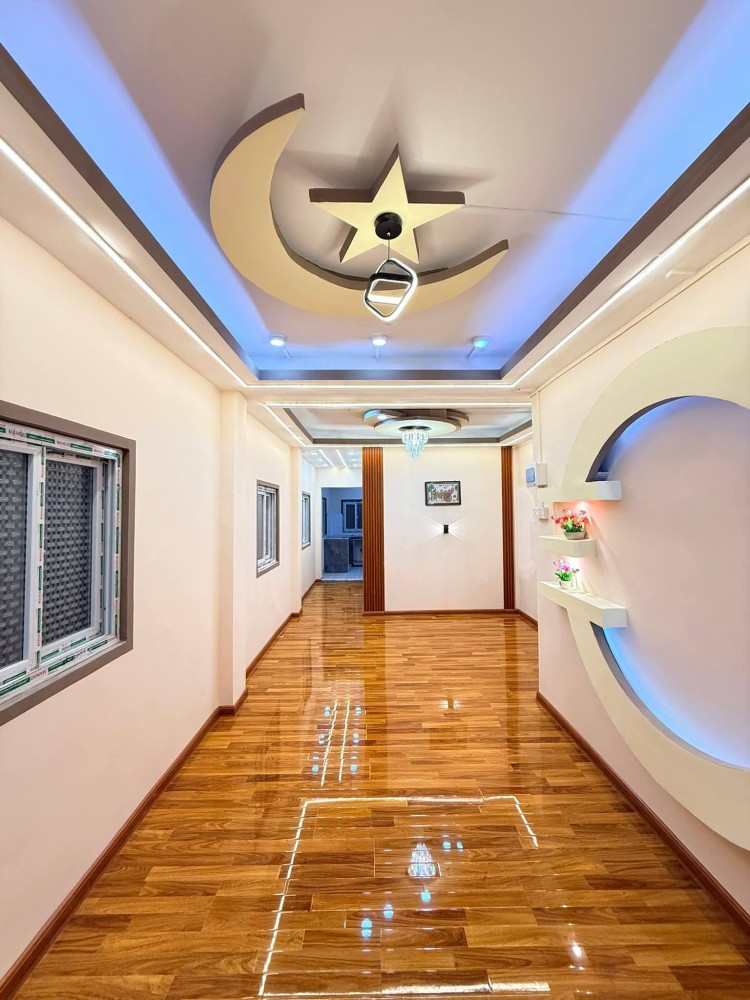 မြေကွက် ၊ ခြံ