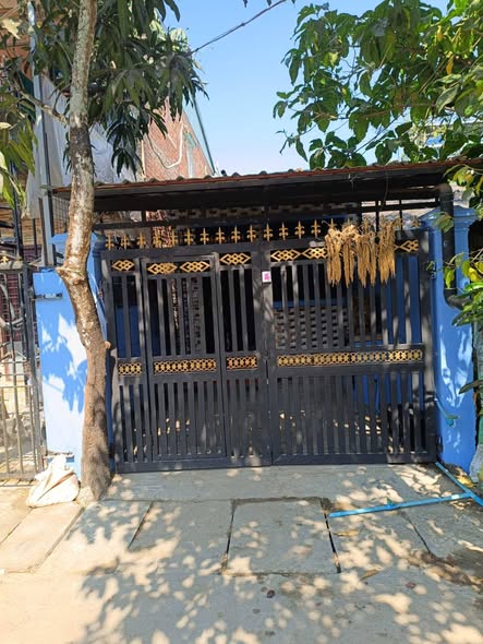 မြေကွက် ၊ ခြံ