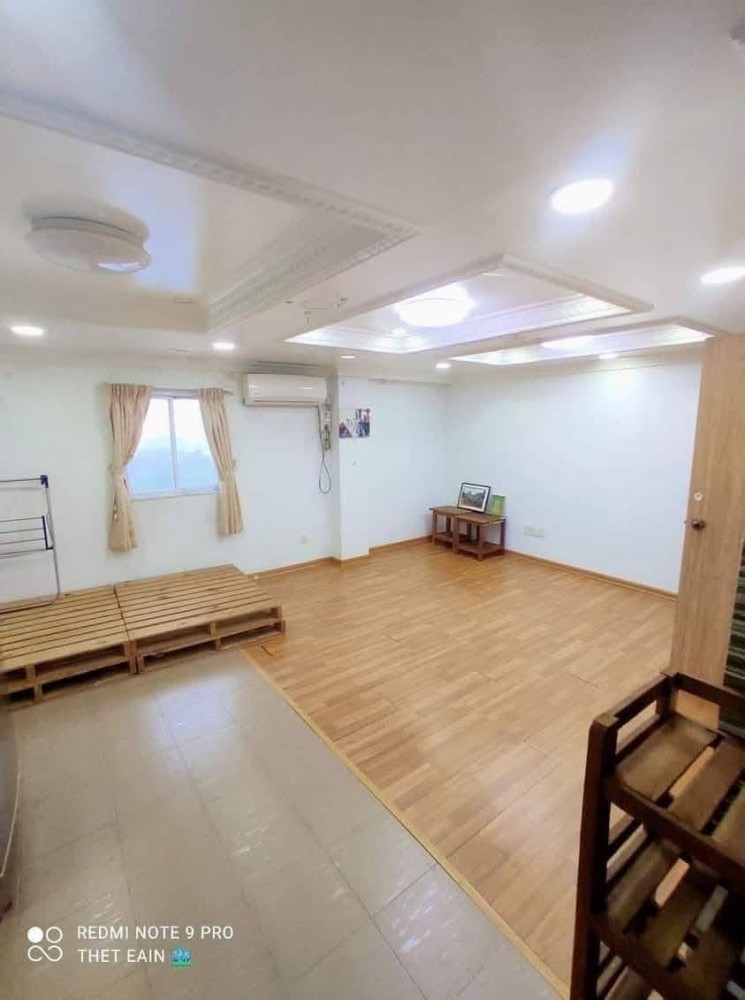 မြေကွက် ၊ ခြံ