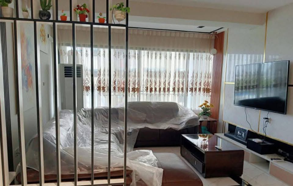 မြေကွက် ၊ ခြံ