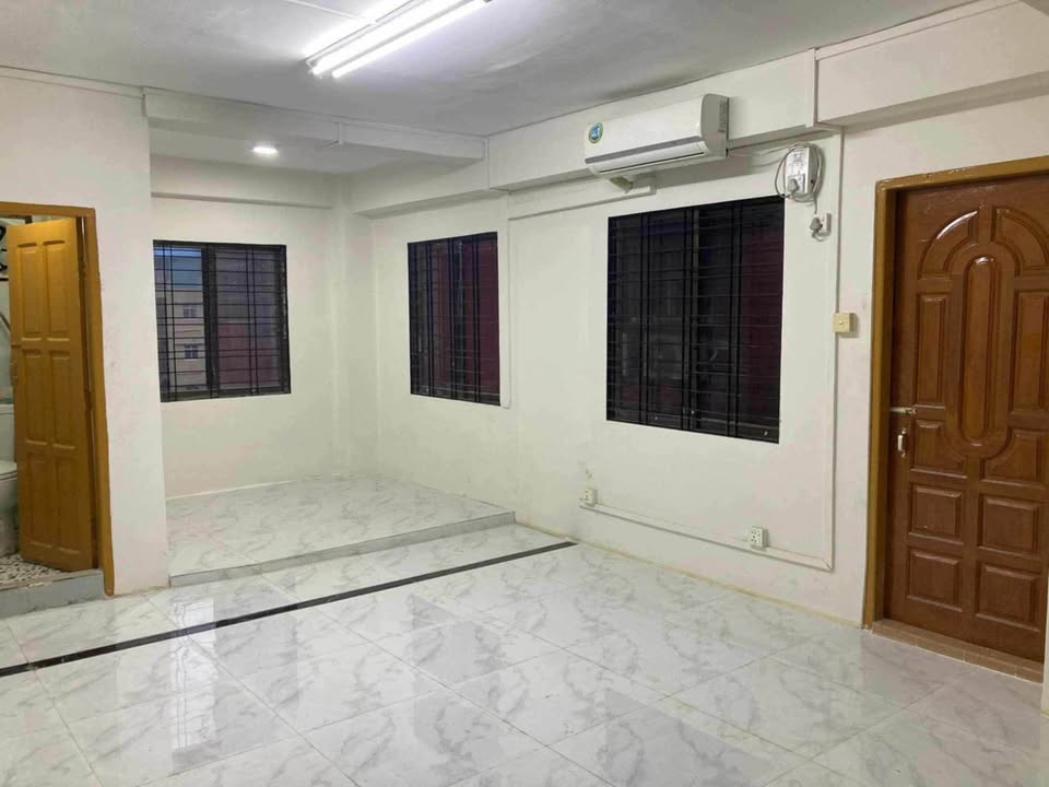 မြေကွက် ၊ ခြံ