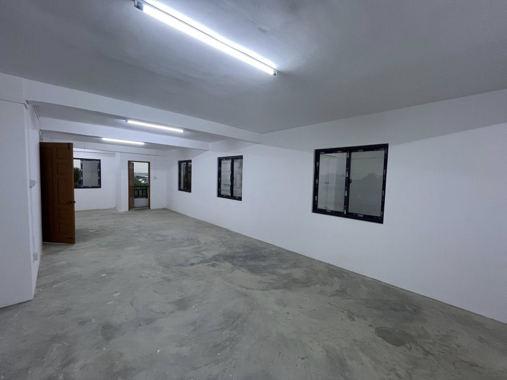 မြေကွက် ၊ ခြံ