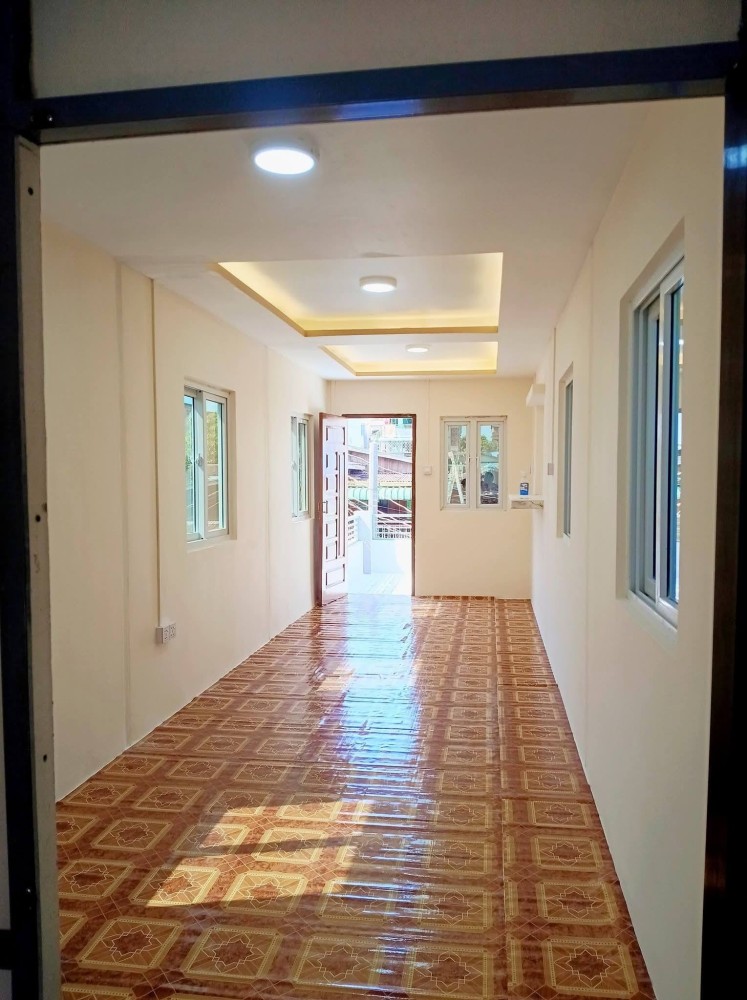 မြေကွက် ၊ ခြံ