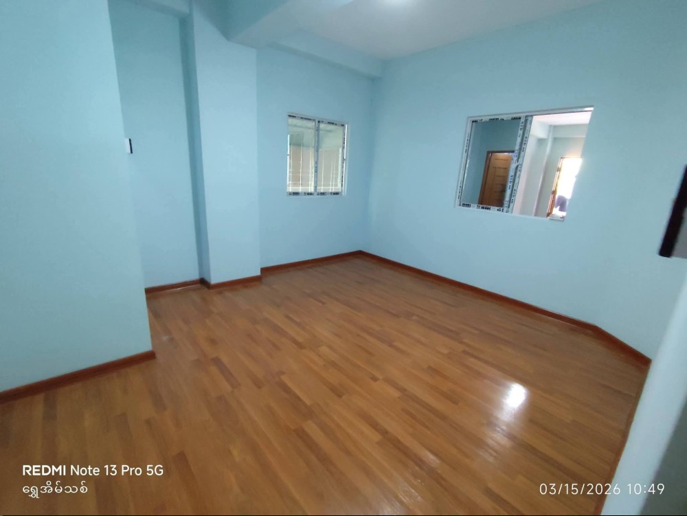 မြေကွက် ၊ ခြံ