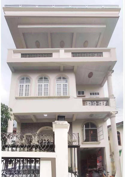 မြေကွက် ၊ ခြံ