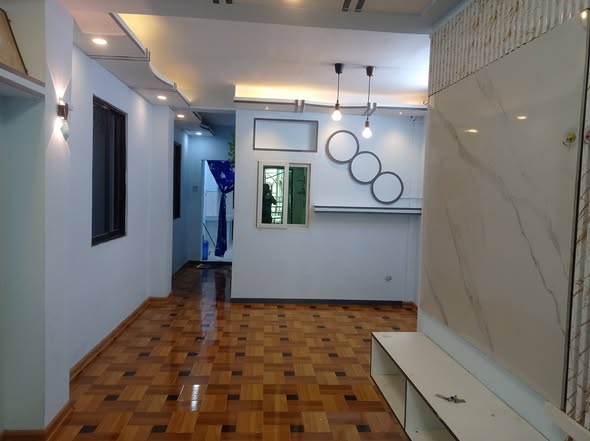 မြေကွက် ၊ ခြံ