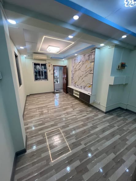 မြေကွက် ၊ ခြံ