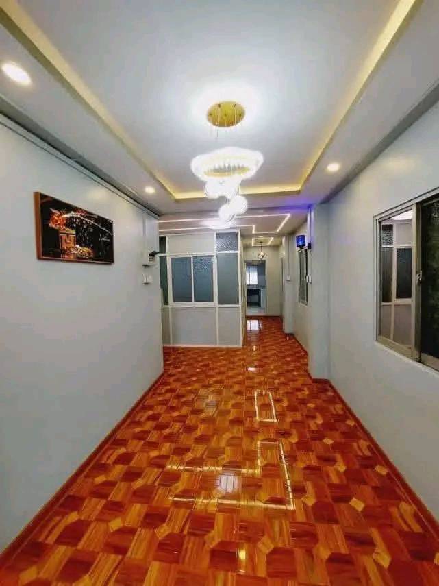 မြေကွက် ၊ ခြံ