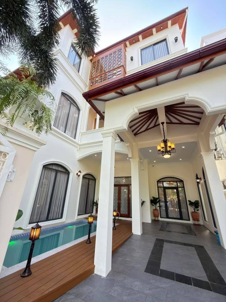 မြေကွက် ၊ ခြံ