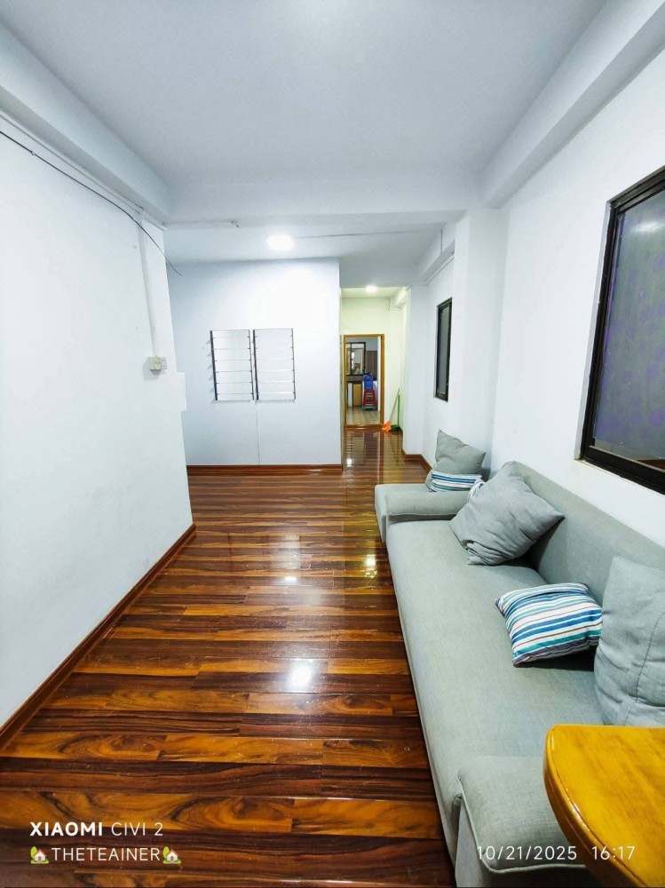 မြေကွက် ၊ ခြံ