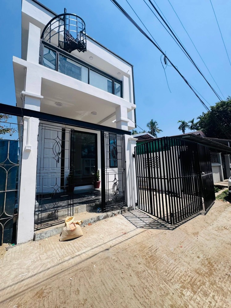 မြေကွက် ၊ ခြံ