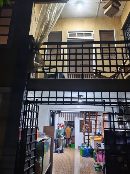 မြေကွက် ၊ ခြံ