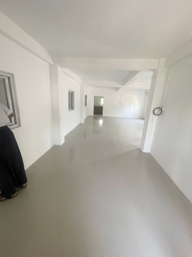 မြေကွက် ၊ ခြံ