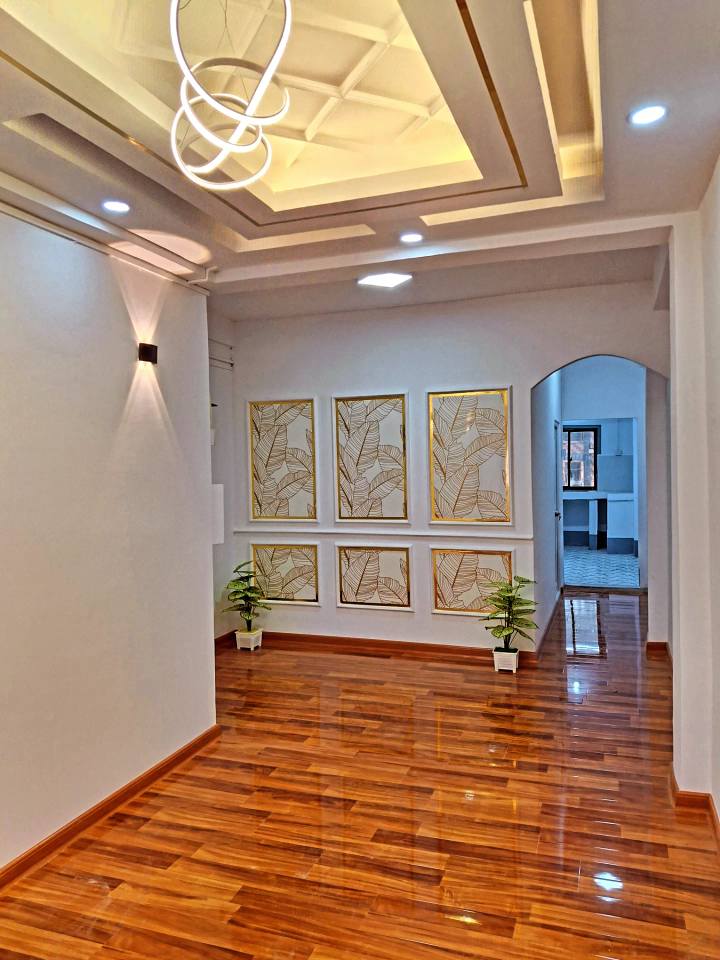 မြေကွက် ၊ ခြံ