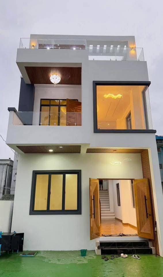 မြေကွက် ၊ ခြံ