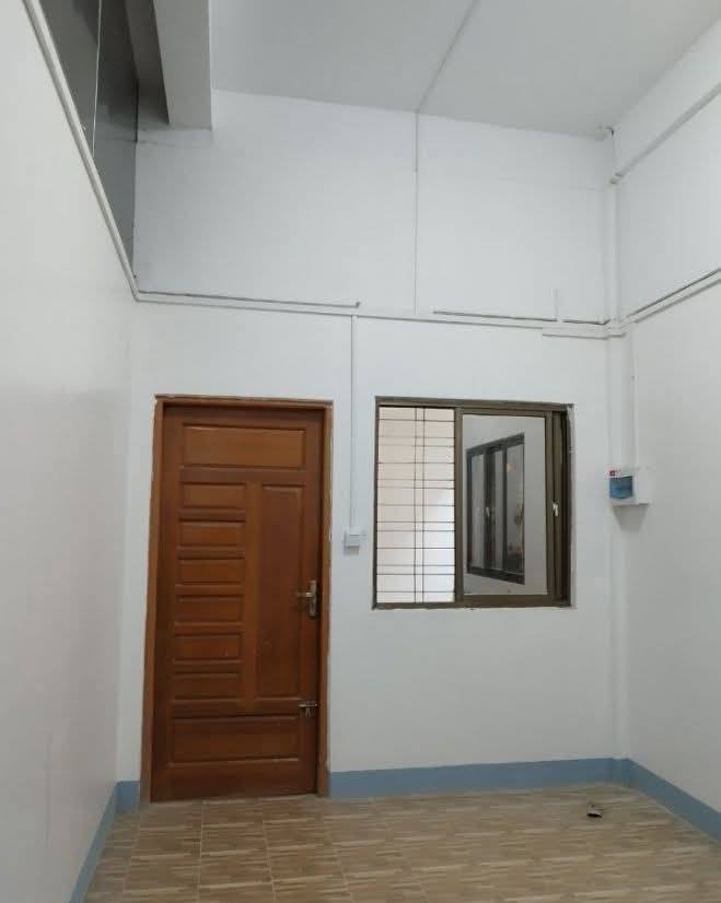 မြေကွက် ၊ ခြံ