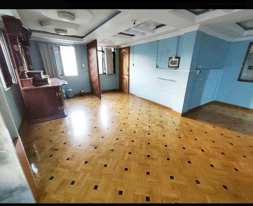 မြေကွက် ၊ ခြံ