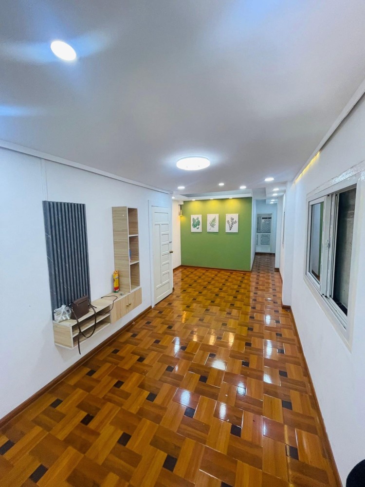 မြေကွက် ၊ ခြံ