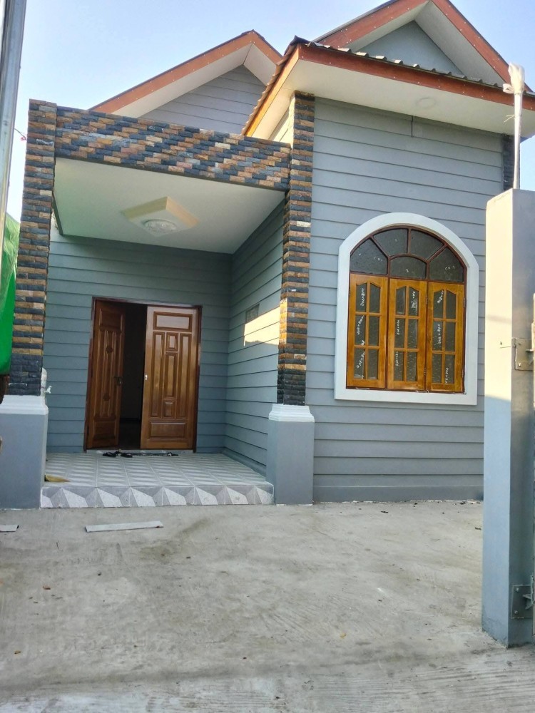 မြေကွက် ၊ ခြံ