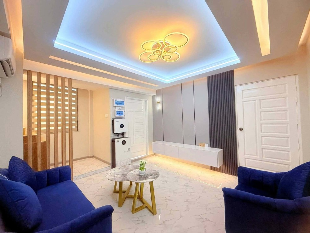 မြေကွက် ၊ ခြံ