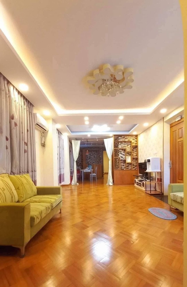 မြေကွက် ၊ ခြံ