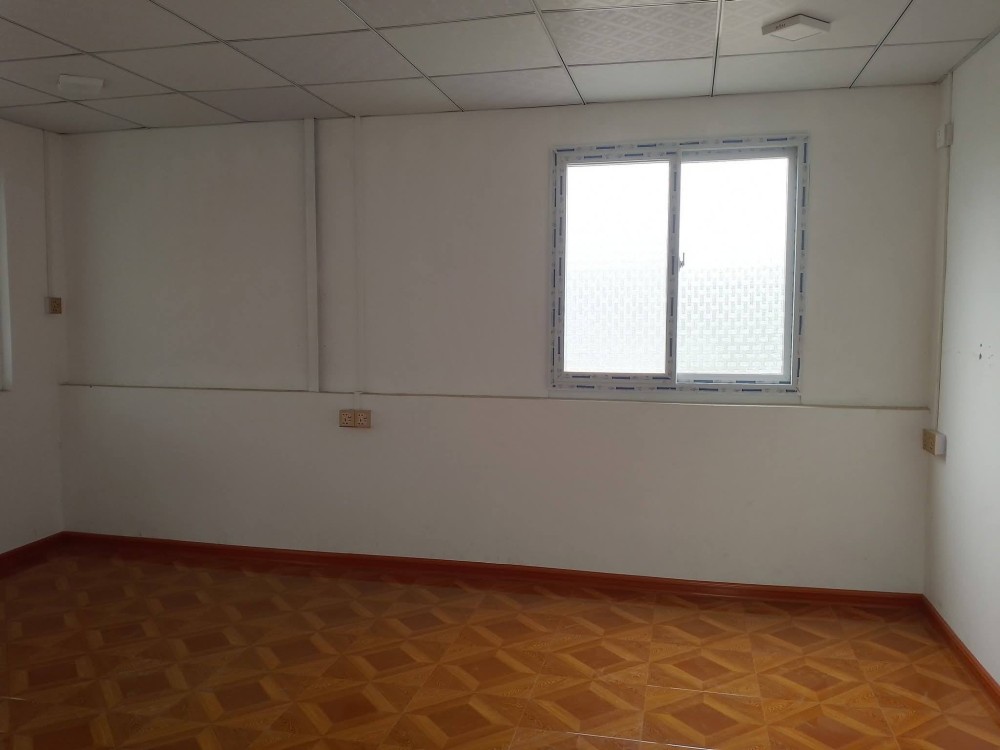 မြေကွက် ၊ ခြံ