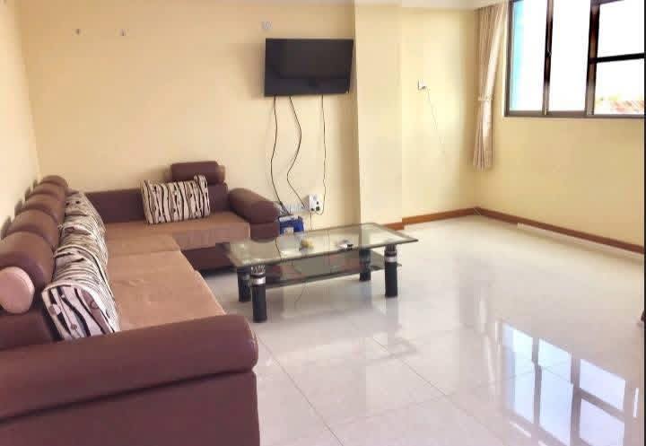 မြေကွက် ၊ ခြံ