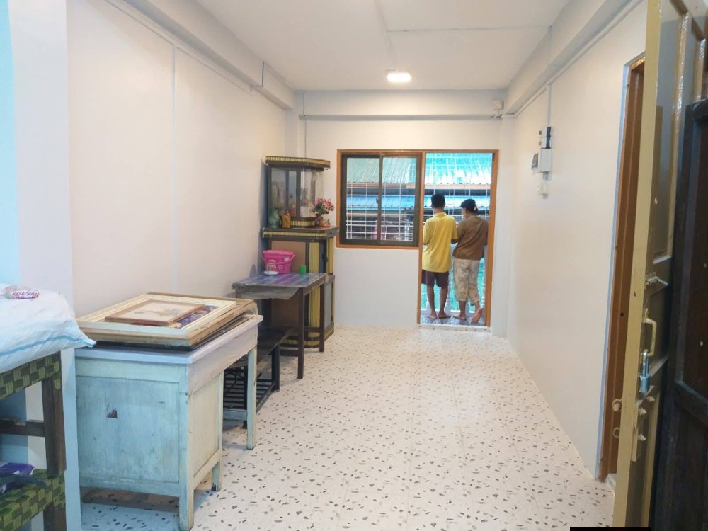 မြေကွက် ၊ ခြံ