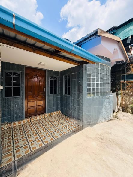 မြေကွက် ၊ ခြံ