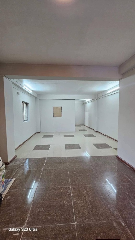 မြေကွက် ၊ ခြံ
