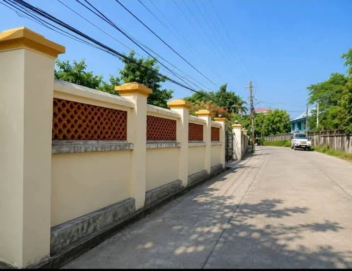 မြေကွက် ၊ ခြံ