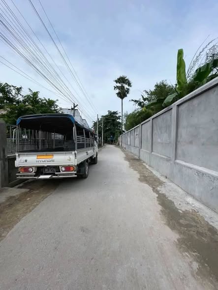 မြေကွက် ၊ ခြံ