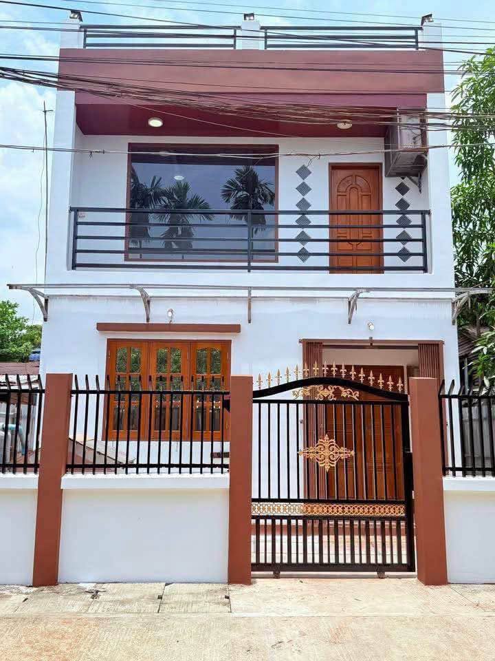 မြေကွက် ၊ ခြံ