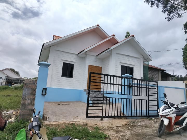 မြေကွက် ၊ ခြံ