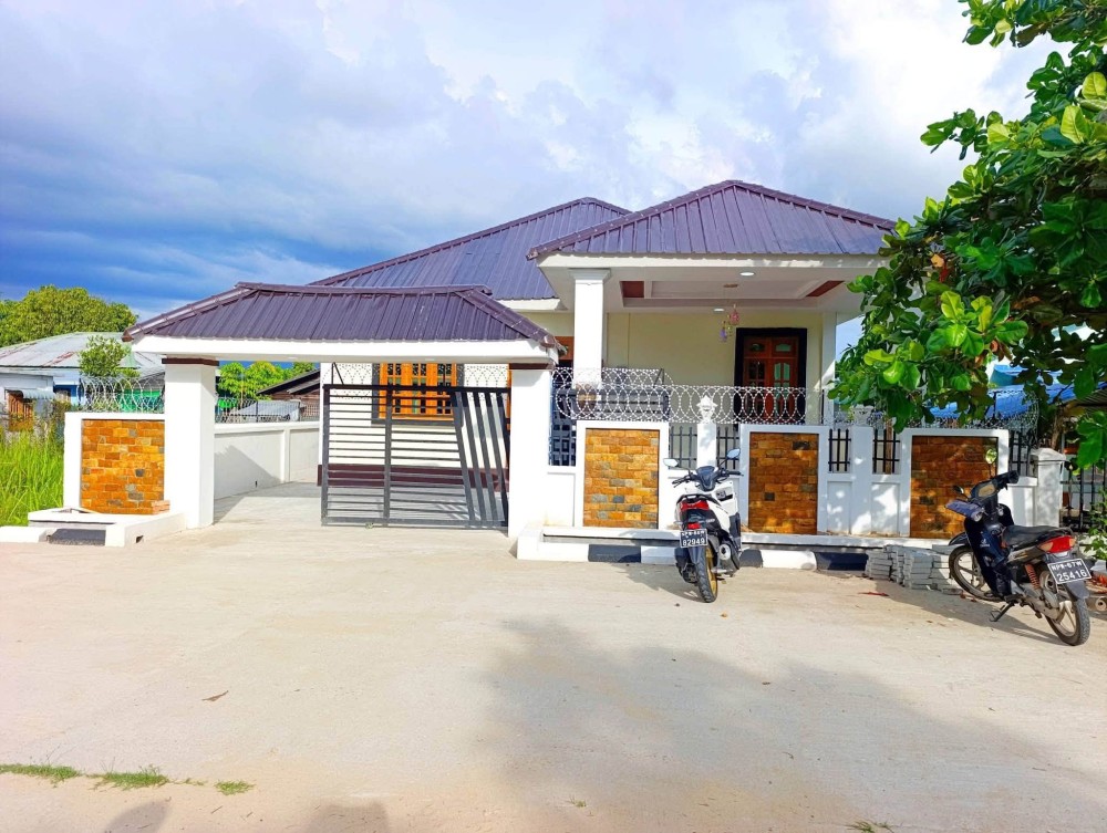 မြေကွက် ၊ ခြံ